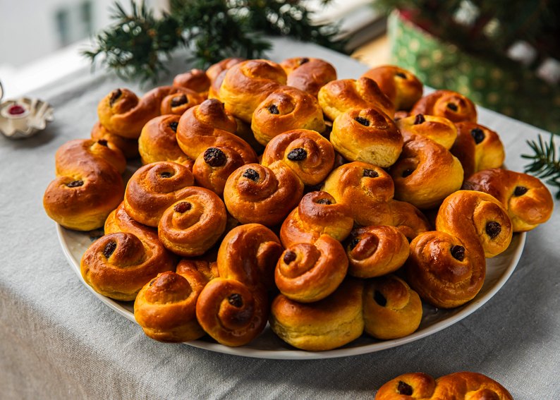 Baka saftiga glutenfria lussebullar till Lucia