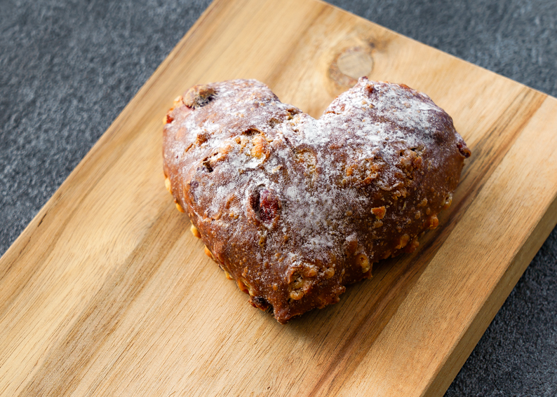 Valnötsbröd med tranbär - perfekt till Alla hjärtans dag